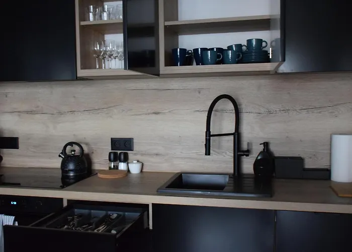 شقة Uroczy Z Widokiem I Darmowym Parkingiem بوزنان