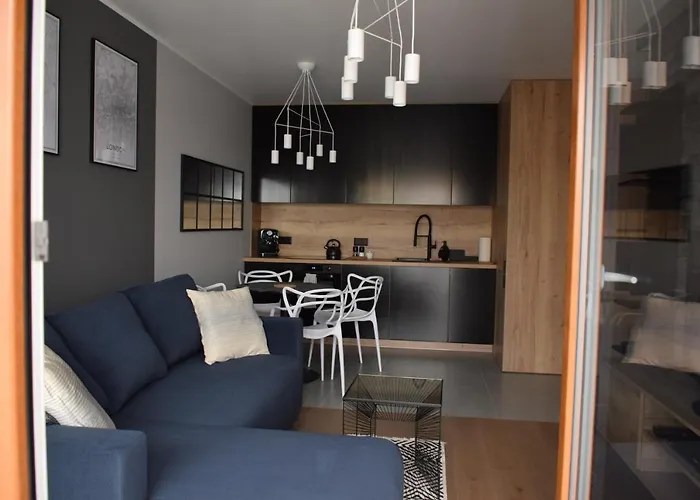 Uroczy Z Widokiem I Darmowym Parkingiem